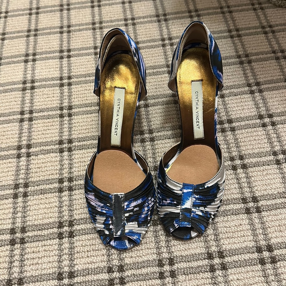 Cynthia Vincent d’orsay pumps size 6